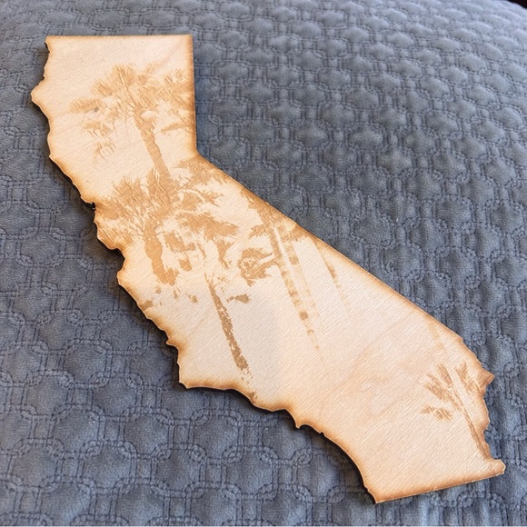 Laser Etched Wooden Decor Set - Picture 2 of 3